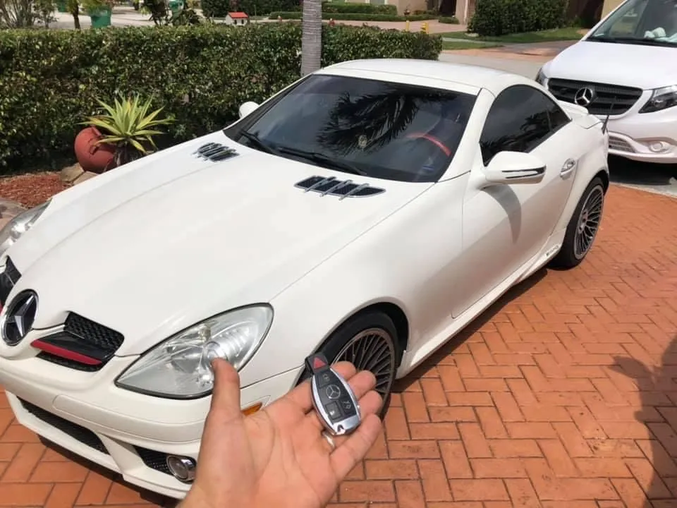 Mercedes-Benz car key made in Fort Lauderdale FL